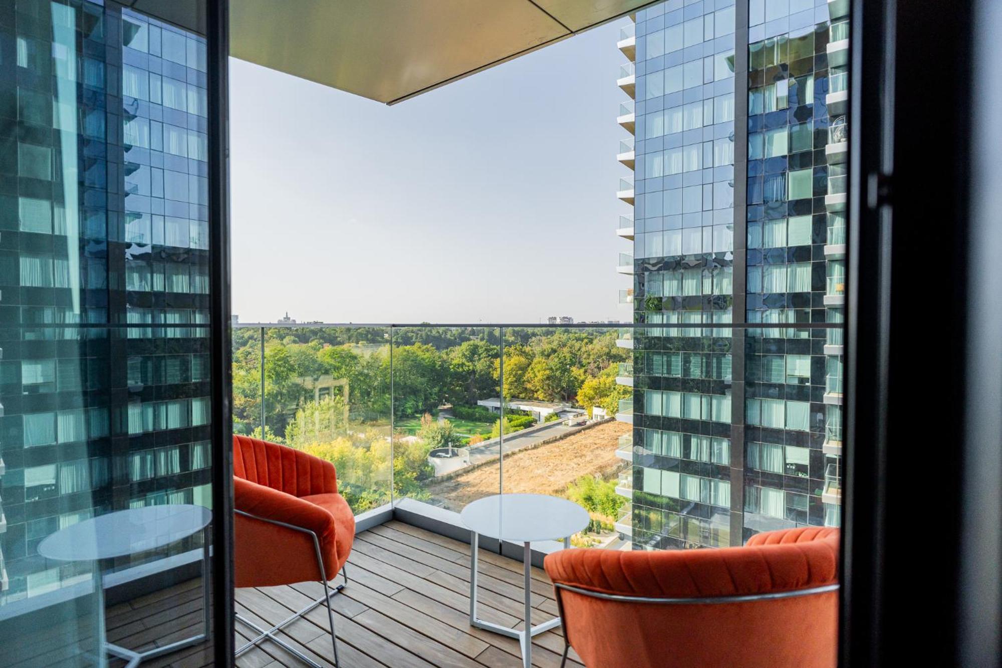 One Mircea Eliade - Luxurious With Panoramic And Park View