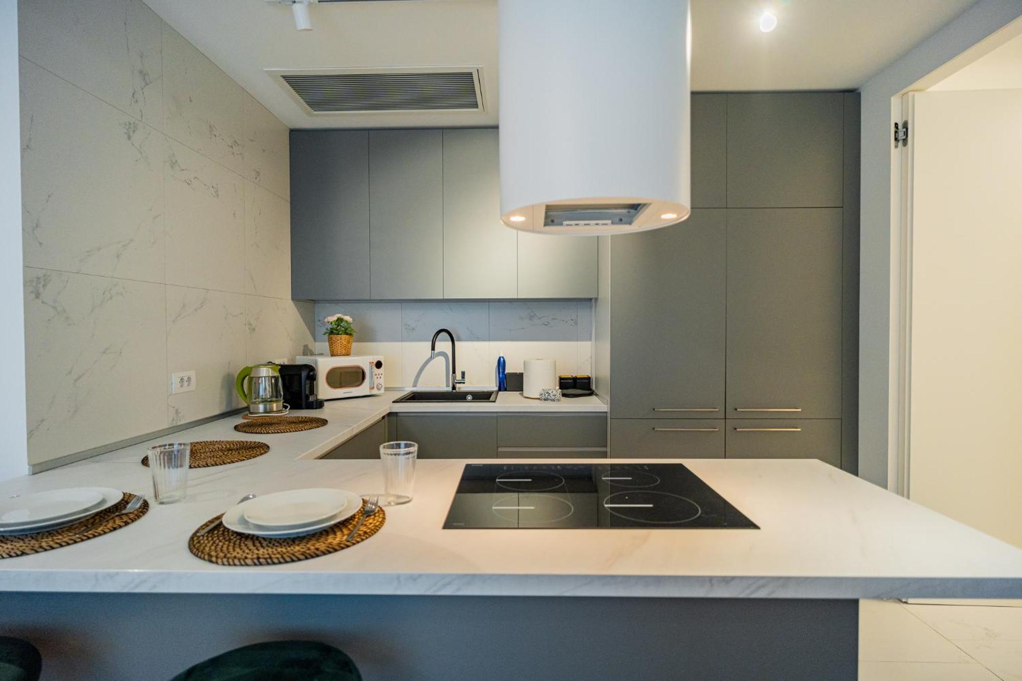 Appartamento One Mircea Eliade - Luxurious With Panoramic And Park View Bucarest