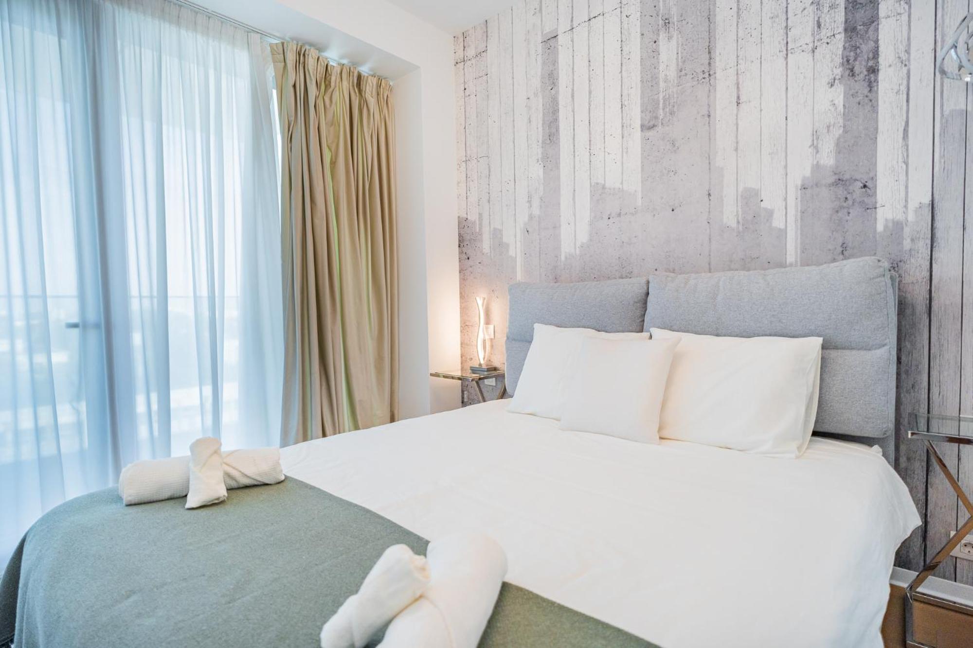 One Mircea Eliade - Luxurious With Panoramic And Park View Bucarest