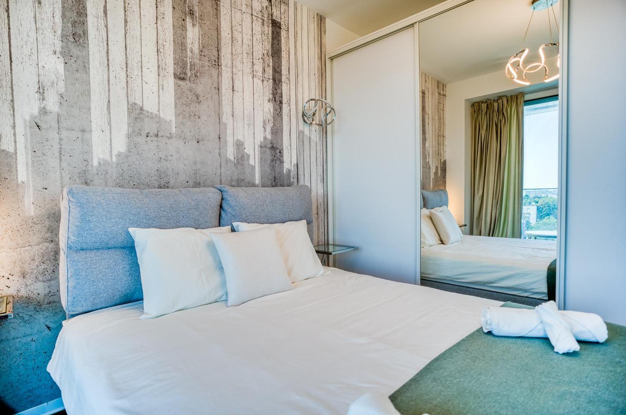 One Mircea Eliade - Luxurious With Panoramic And Park View Appartamento