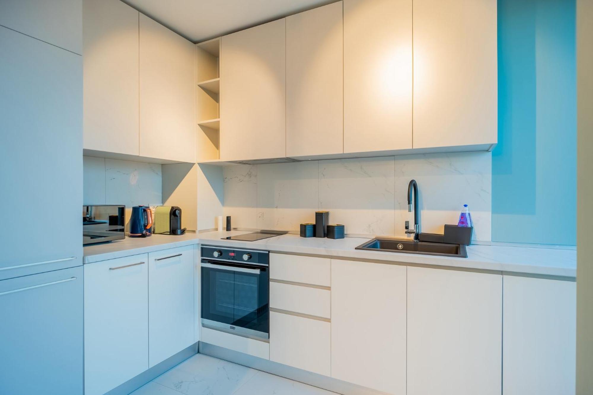 One Mircea Eliade - Luxurious With Panoramic And Park View *