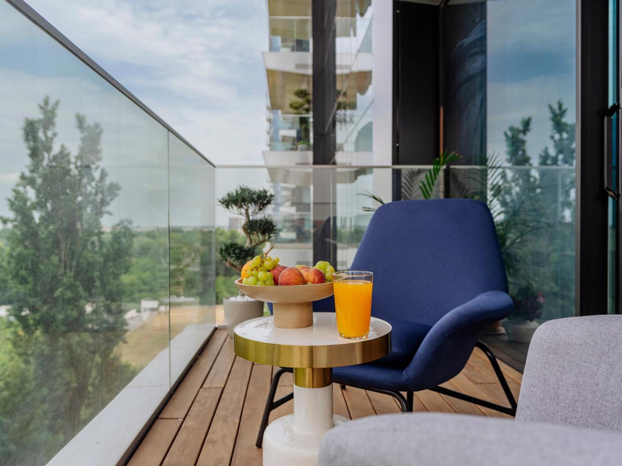 One Mircea Eliade - Luxurious With Panoramic And Park View *